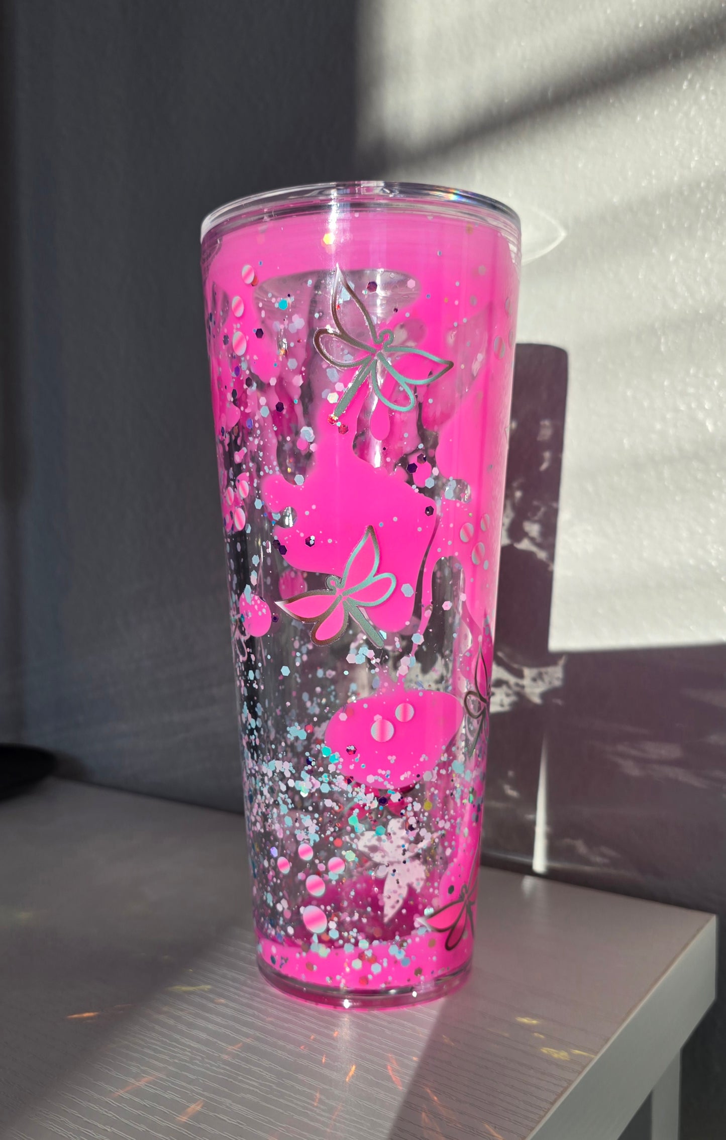 24oz NeonPink Dragonfly
